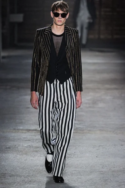 Look 31